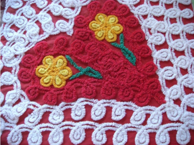 AlorasAdorables-HeartChenille