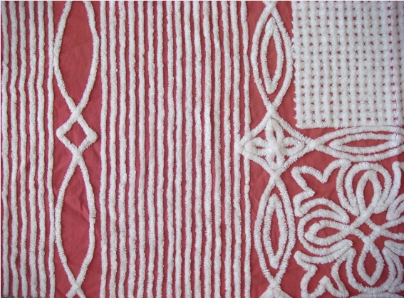 AlorasAdorables-RedandWhiteMedallion