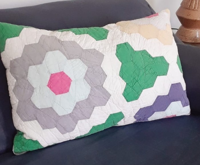 QuiltScrapPillow_White_Green